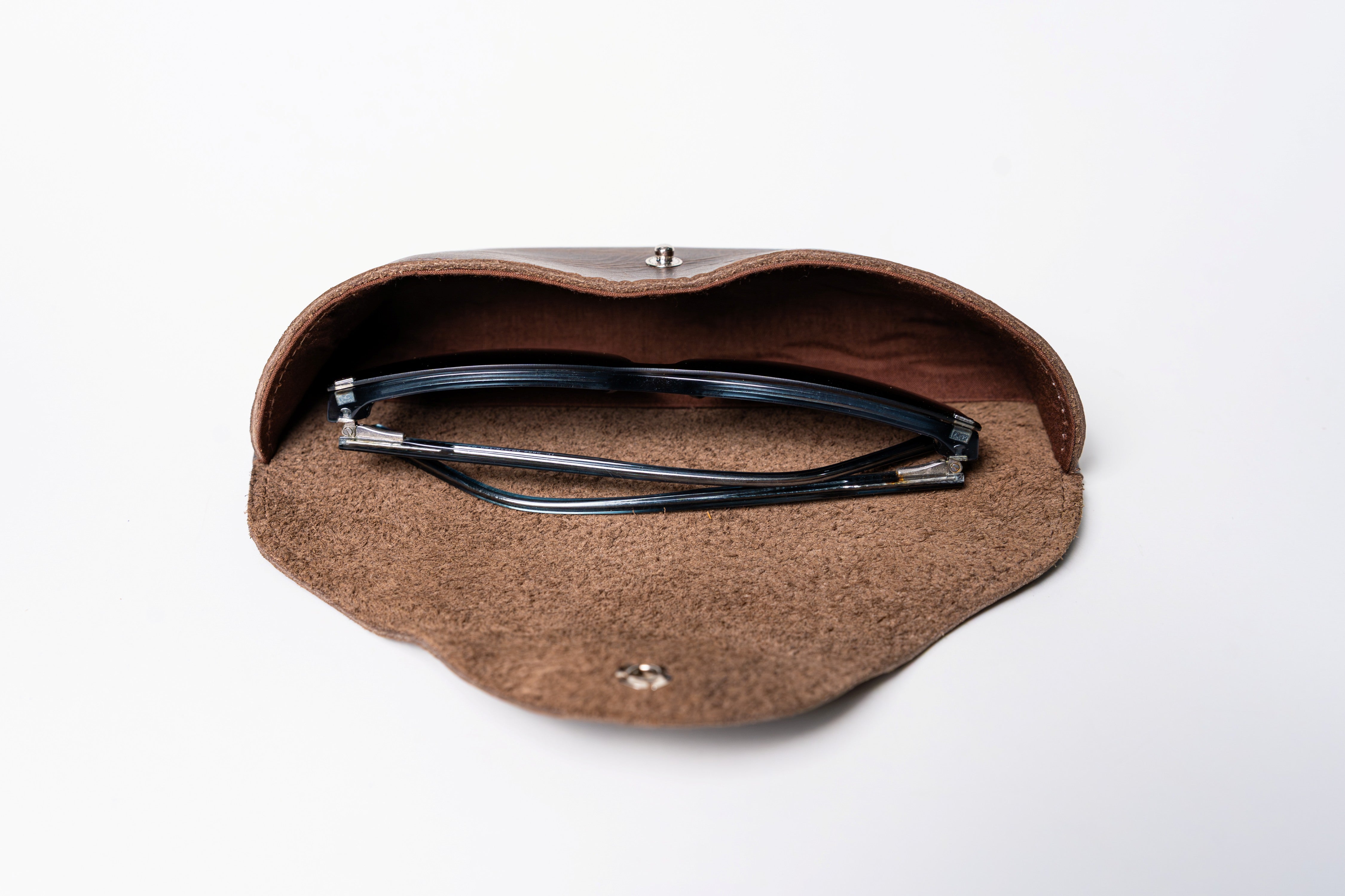 Arts & Science Balloon glasses case 茶色 Genuine Leather Soft Glasses Case - Grizzly Brown or Dark Brown