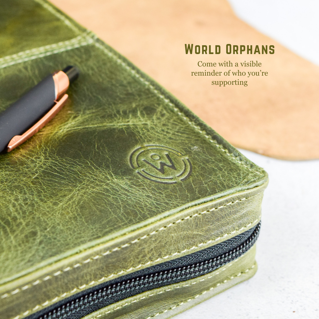 Dark Green Full Grain, Natural Leather Bible Cover / Case with Zipper